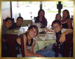 From front - clockwise: Ian, Sebby, Max, me, Erica, Joecelyn & Christian at Yahoo Restaurant